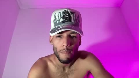 ThiagoFerreti online show from June 5, 2026, 12:06 am