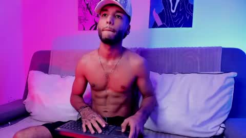 Snapshot of thiagoferreti_ chatting on July 29, 2026, 3:37 am ThiagoFerreti online show from July 29, 2026, 3:37 am