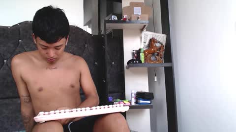 Thiagogonzalez online show from May 10, 2026, 3:50 pm