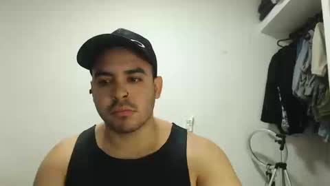Thiago online show from November 21, 2025, 12:54 am