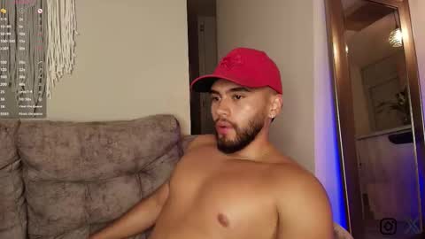 Snapshot of thiagohunk chatting on September 9, 2025, 5:29 am THIAGO online show from September 9, 2025, 5:29 am