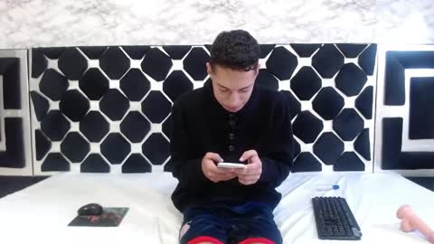 Thiago   online show from April 14, 2026, 1:44 am