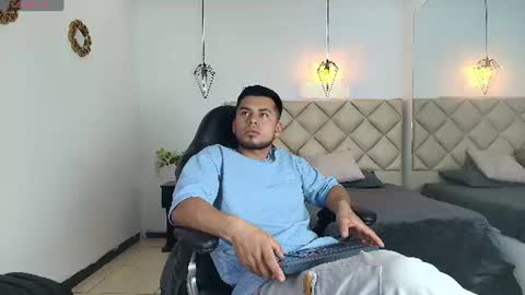 Thiago Vegga online show from July 21, 2026, 4:37 am