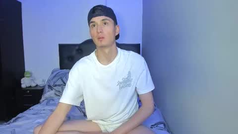 Snapshot of thiagowells_ chatting on December 2, 2025, 1:55 am Thiago Wells online show from December 2, 2025, 1:55 am