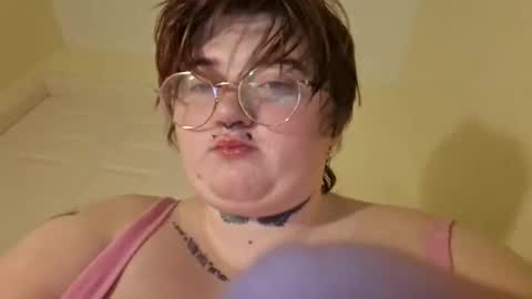 thiccgothprincess online show from February 8, 2026, 2:04 am