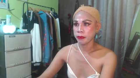 Snapshot of thick_bigcock13 chatting on September 28, 2025, 1:27 pm gil online show from September 28, 2025, 1:27 pm