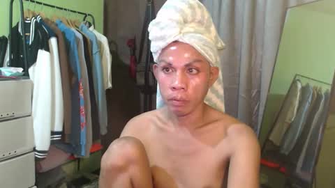 Snapshot of thick_bigcock13 chatting on October 4, 2025, 12:30 am gil online show from October 4, 2025, 12:30 am