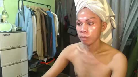 Snapshot of thick_bigcock13 chatting on October 21, 2025, 11:27 pm gil online show from October 21, 2025, 11:27 pm