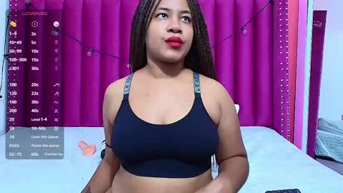 Snapshot of thickeebonyy chatting on January 25, 2025, 4:13 pm thickeebonyy online show from January 25, 2025, 4:13 pm