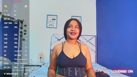 Snapshot of thickeebonyy chatting on January 28, 2025, 10:45 pm thickeebonyy online show from January 28, 2025, 10:45 pm