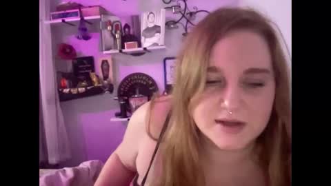 Ariel online show from December 18, 2024, 1:37 am
