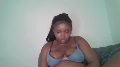 Snapshot of thickianababe chatting on January 19, 2025, 10:17 am thickianababe online show from January 19, 2025, 10:17 am