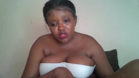 Snapshot of thickianababe chatting on January 25, 2025, 12:38 am thickianababe online show from January 25, 2025, 12:38 am