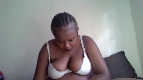 Snapshot of thickianababe chatting on February 8, 2025, 11:22 am thickianababe online show from February 8, 2025, 11:22 am