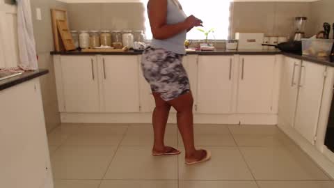 thickjes online show from March 6, 2025, 11:14 am