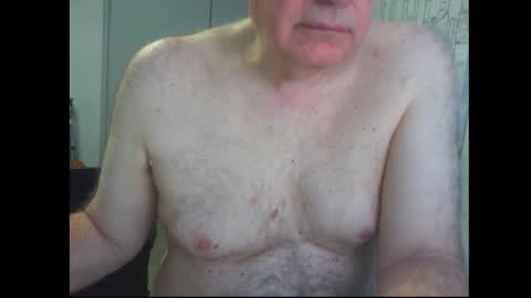 Snapshot of thickmelnik chatting on September 19, 2025, 12:34 am James online show from September 19, 2025, 12:34 am