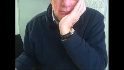 Snapshot of thickmelnik chatting on September 22, 2025, 2:41 pm James online show from September 22, 2025, 2:41 pm