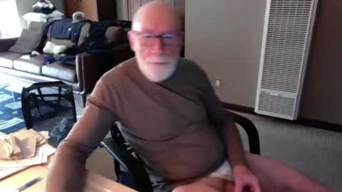 Snapshot of thickmorninwood chatting on April 28, 2026, 3:17 pm thickmorninwood online show from April 28, 2026, 3:17 pm