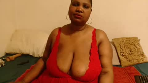 Snapshot of thicksexymellons chatting on September 20, 2025, 8:32 pm Pat online show from September 20, 2025, 8:32 pm