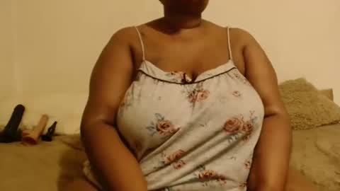 Snapshot of thicksexymellons chatting on October 6, 2025, 8:06 pm Pat online show from October 6, 2025, 8:06 pm