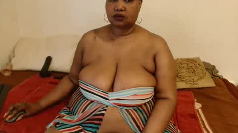 Snapshot of thicksexymellons chatting on November 21, 2025, 6:34 am Pat online show from November 21, 2025, 6:34 am