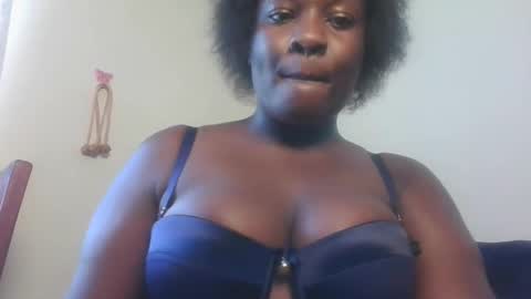 Snapshot of thicky4927babe chatting on October 20, 2025, 11:21 am thicky4927babe online show from October 20, 2025, 11:21 am