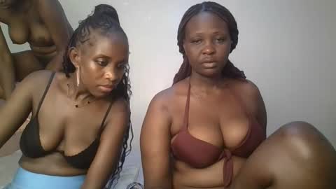 Snapshot of thicky_rue chatting on March 2, 2026, 10:33 am Rue online show from March 2, 2026, 10:33 am