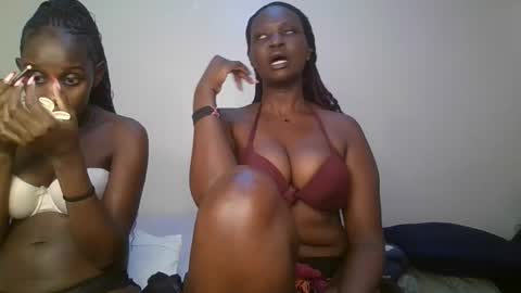 Snapshot of thicky_rue chatting on March 4, 2026, 6:52 am Rue online show from March 4, 2026, 6:52 am