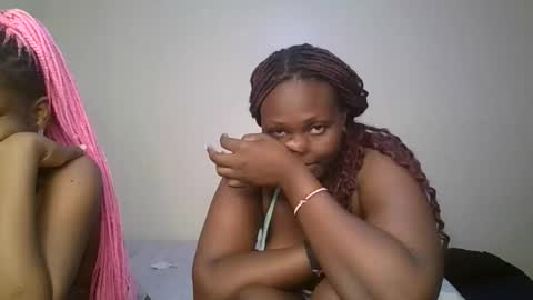 Snapshot of thicky_rue chatting on March 8, 2026, 2:04 am Rue online show from March 8, 2026, 2:04 am