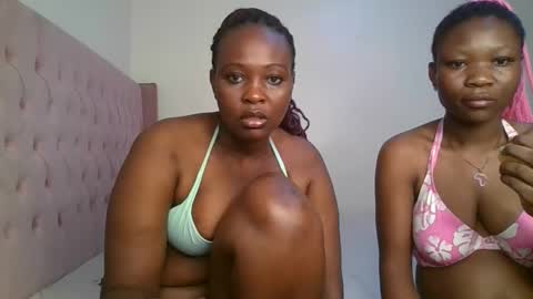 Snapshot of thicky_rue chatting on March 16, 2026, 11:09 pm Rue online show from March 16, 2026, 11:09 pm