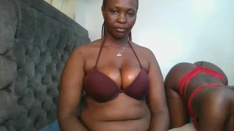 Snapshot of thicky_rue chatting on June 2, 2026, 10:01 pm Rue online show from June 2, 2026, 10:01 pm
