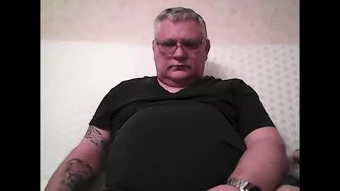 Thierrysymp online show from November 12, 2025, 5:46 pm