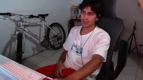Snapshot of thieves_us chatting on October 15, 2025, 6:35 am thieves_us online show from October 15, 2025, 6:35 am