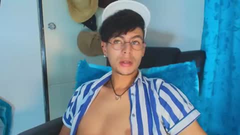 Thiago Saenzz online show from June 11, 2026, 12:32 am