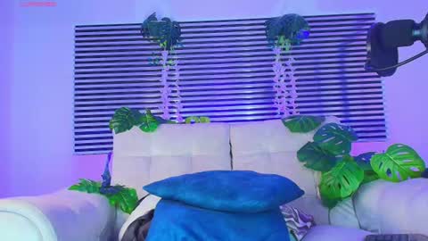 Thiago Saenzz online show from June 17, 2026, 3:35 pm