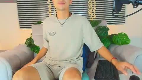 Thiago Saenzz online show from June 18, 2026, 8:24 pm