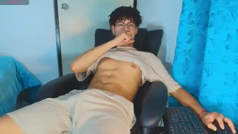 Thiago Saenzz online show from June 24, 2026, 11:15 pm