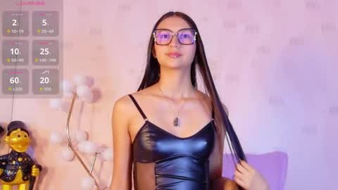 Eva  online show from April 16, 2026, 1:56 pm