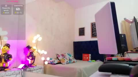 Eva  online show from June 15, 2026, 12:07 pm