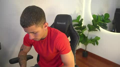 Snapshot of thin_tommy11 chatting on May 17, 2026, 8:38 pm thin_tommy11 online show from May 17, 2026, 8:38 pm
