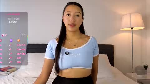 TIFFANY  online show from November 13, 2025, 12:59 pm