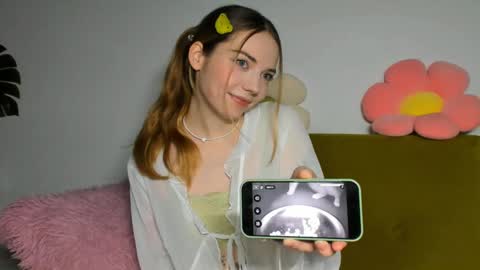 Snapshot of thisisamelia chatting on December 1, 2024, 4:29 pm Amelia shows on mondays fridays and sundays if anything changes im giving updates on my fansly online show from December 1, 2024, 4:29 pm