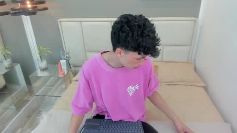 Thom online show from April 14, 2026, 11:49 am