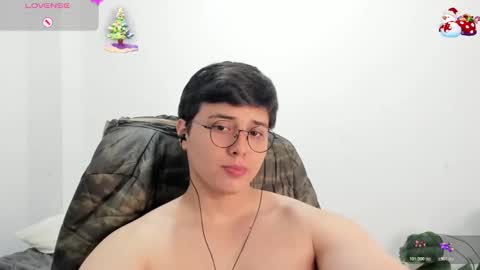 Snapshot of thom_ohtani chatting on November 8, 2025, 2:45 am thom_ohtani online show from November 8, 2025, 2:45 am