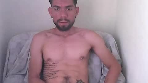 Snapshot of thomas2wood chatting on July 9, 2026, 10:03 pm Thomas2Wood online show from July 9, 2026, 10:03 pm