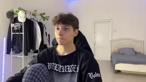 Thomas Hill online show from October 26, 2025, 8:26 pm