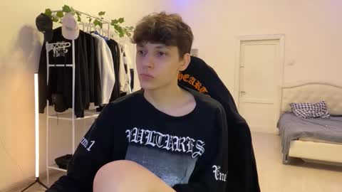 Thomas Hill online show from October 27, 2025, 6:45 pm