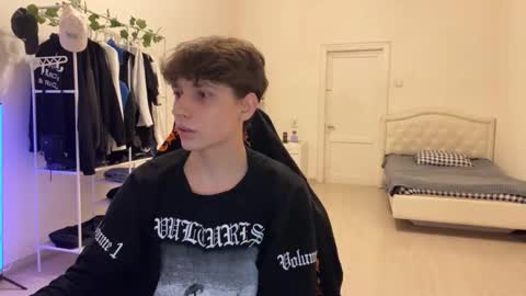 Snapshot of thomas617826 chatting on November 6, 2025, 7:15 pm Thomas Hill online show from November 6, 2025, 7:15 pm