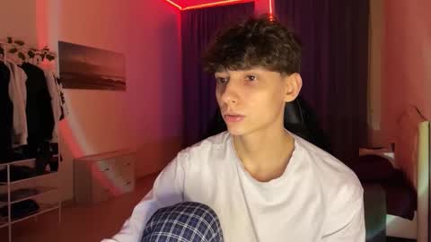 Snapshot of thomas617826 chatting on March 10, 2026, 10:48 pm Thomas Hill online show from March 10, 2026, 10:48 pm