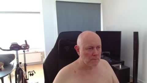 Snapshot of thomas806035 chatting on July 9, 2026, 2:21 pm thomas806035 online show from July 9, 2026, 2:21 pm